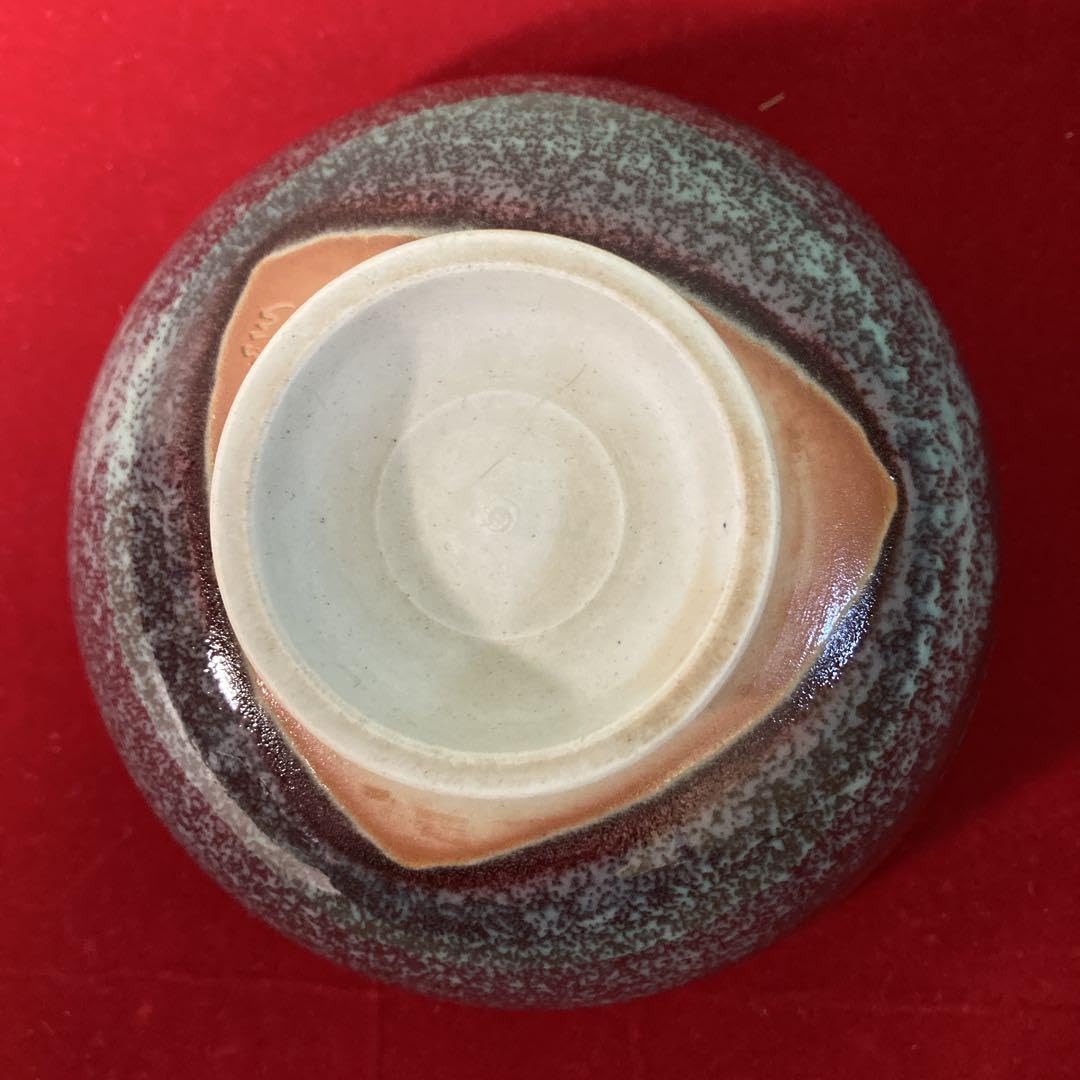 砥部焼 登山窯 佐川巌 茶碗 茶道具 抹茶碗 共箱 共布 新品 未使用 です。 砥部焼 登山窯 佐川巌 茶碗 茶道具 抹茶碗 共箱 共布 栞 新品 未